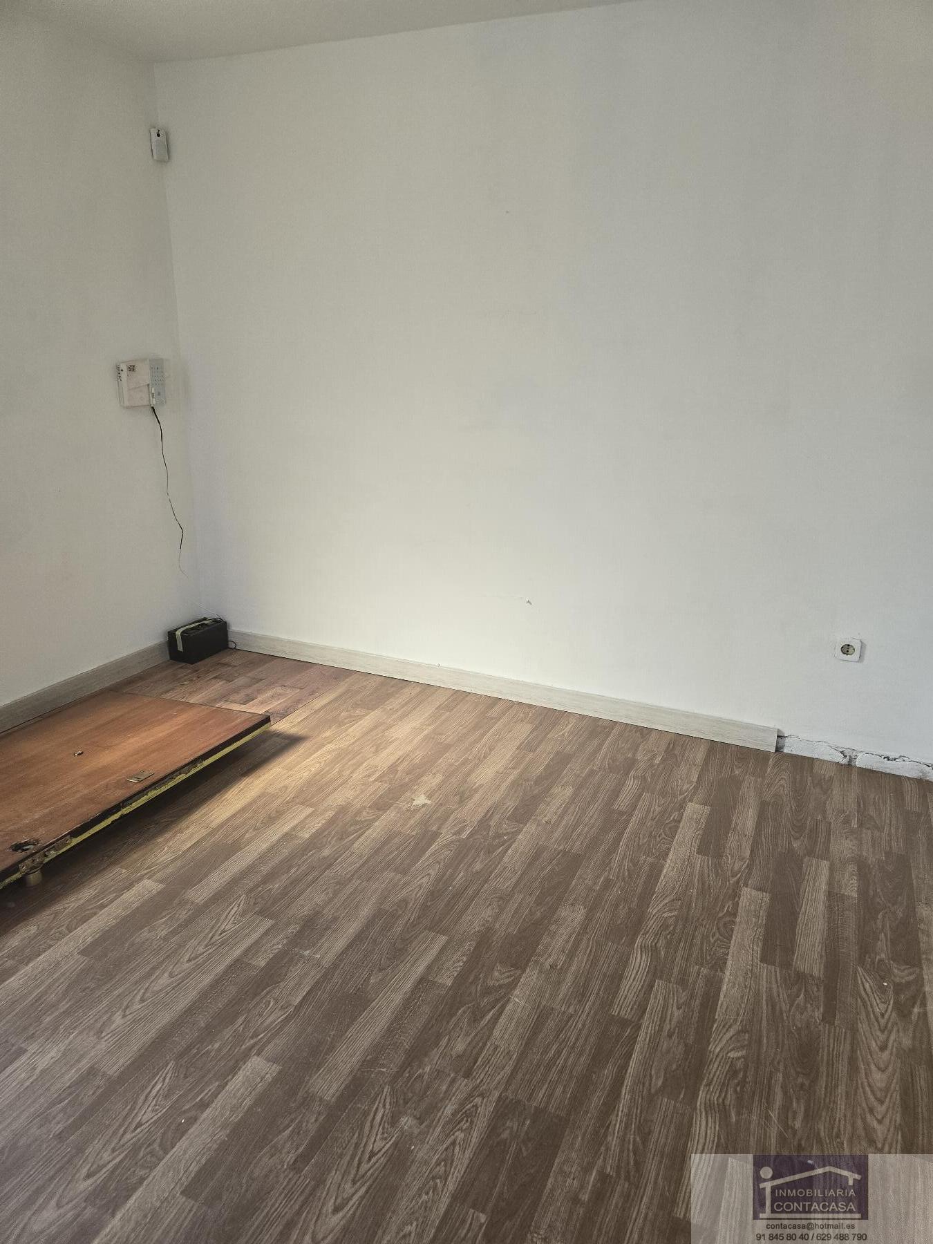 For sale of flat in Madrid