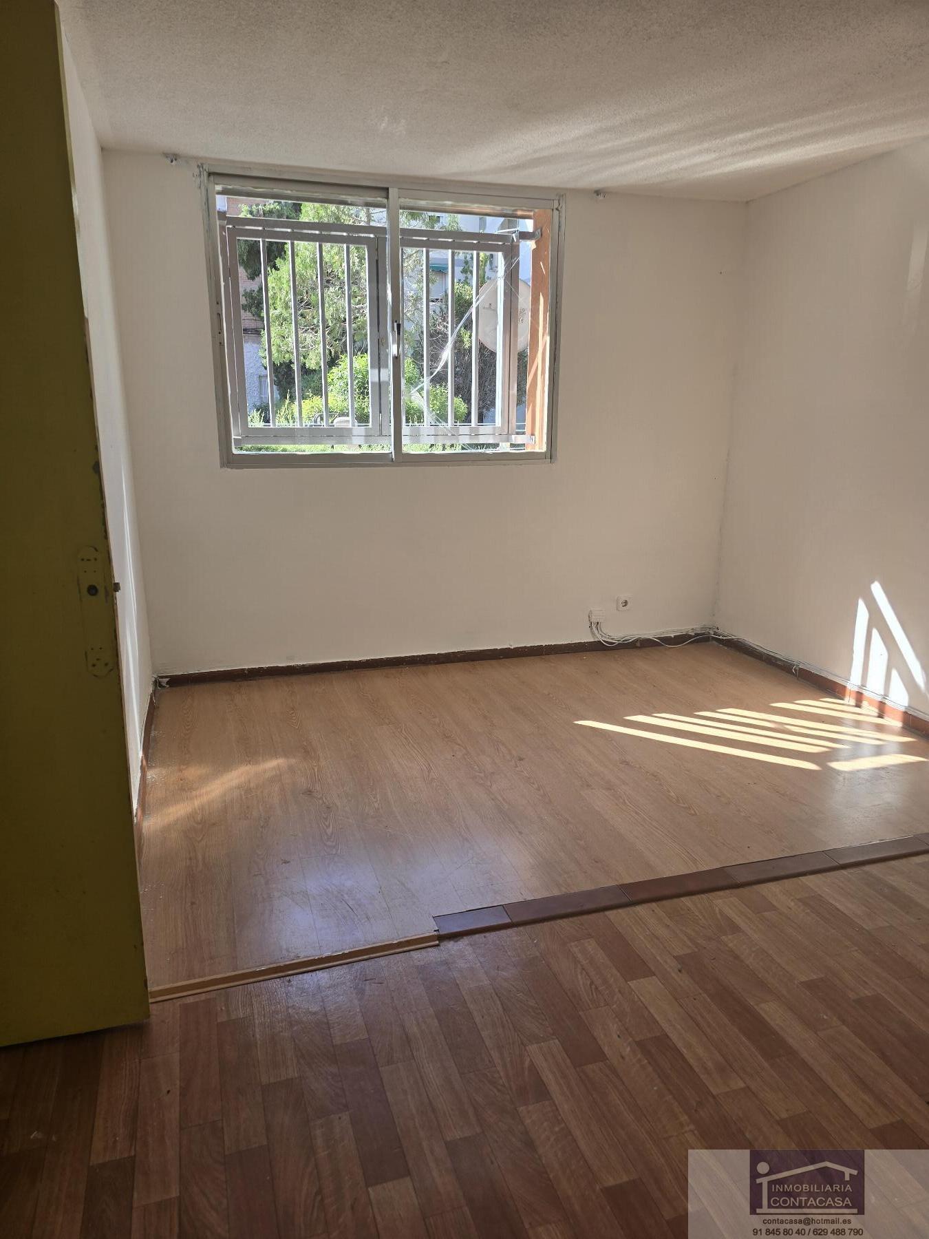 For sale of flat in Madrid
