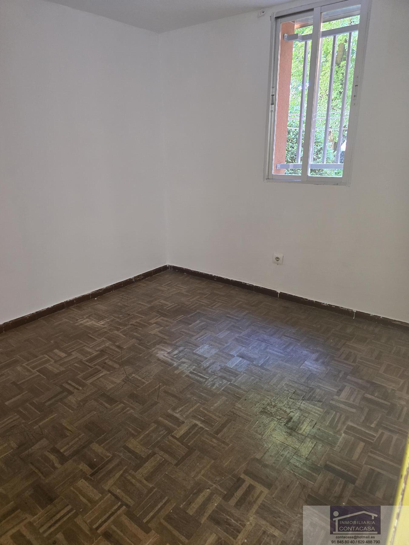For sale of flat in Madrid