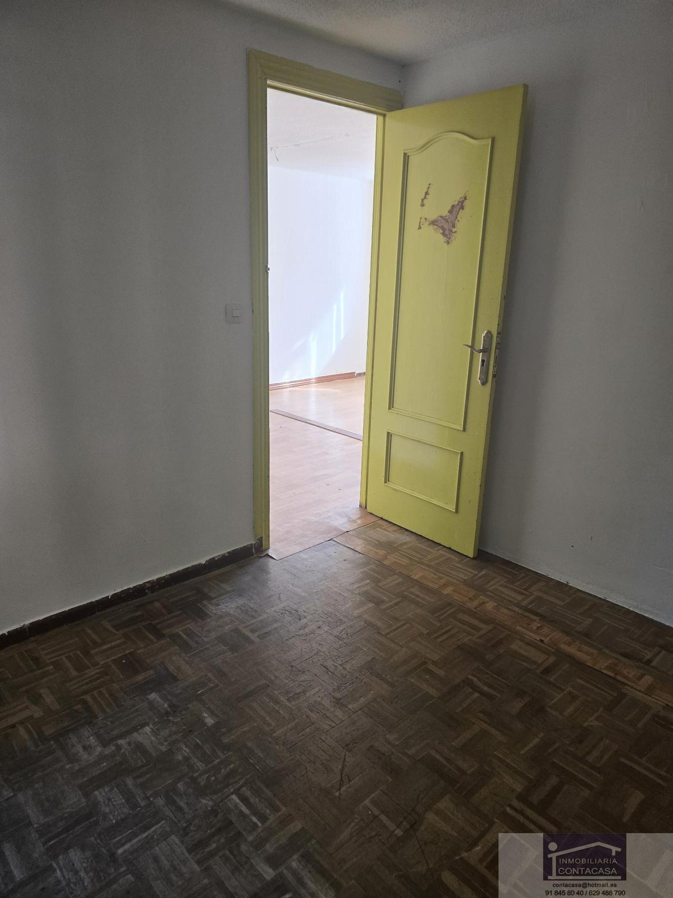 For sale of flat in Madrid