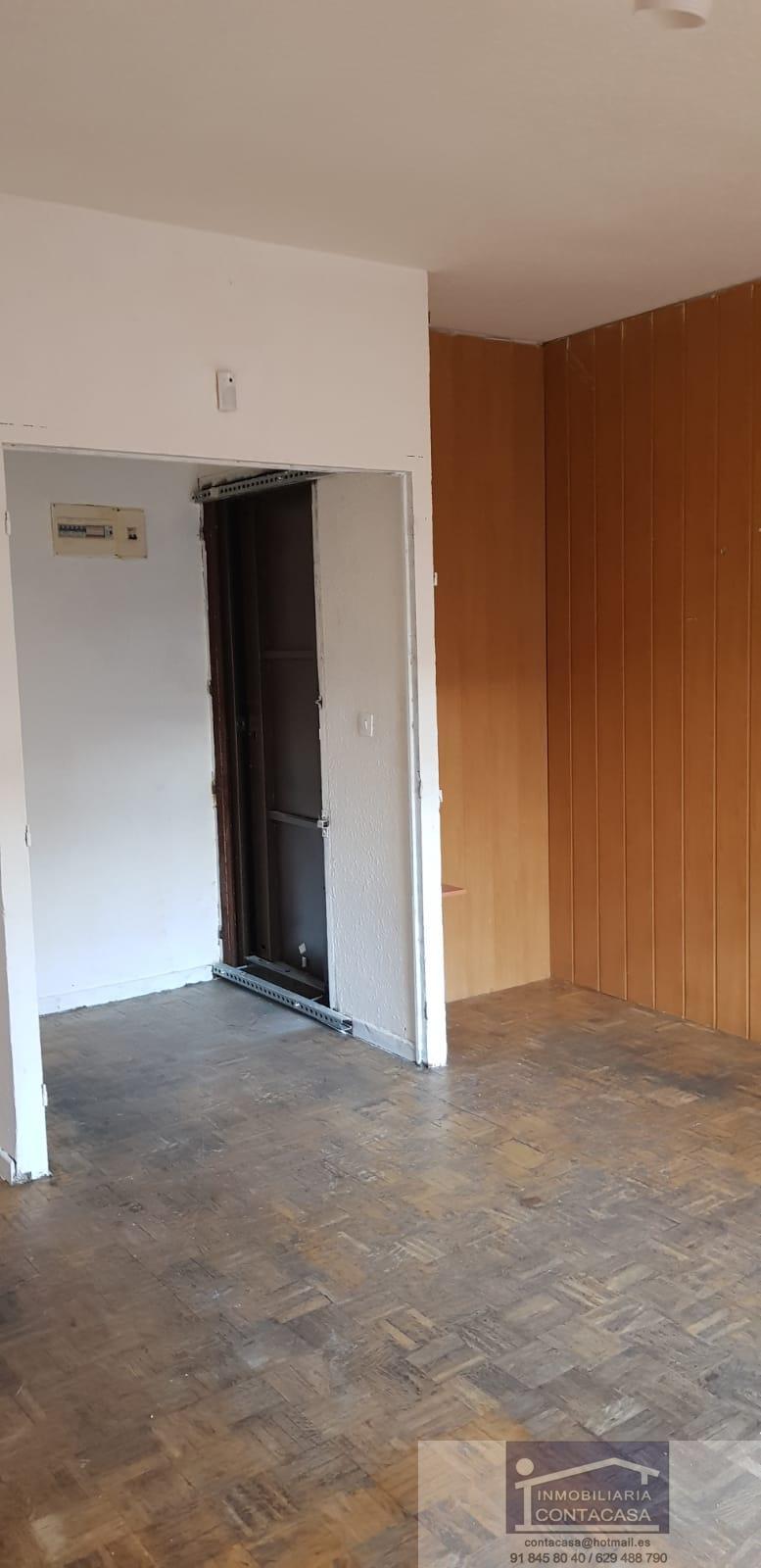 For sale of apartment in Pelayos de la Presa