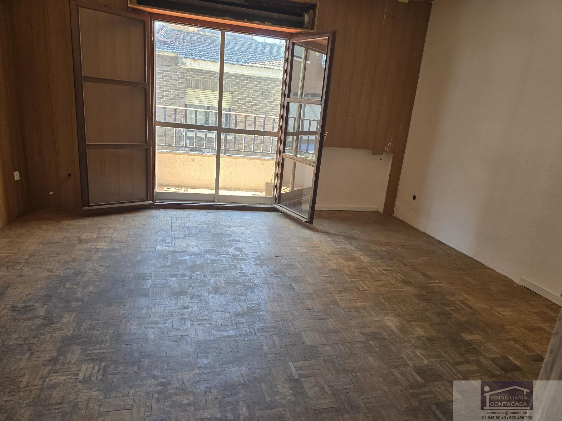 For sale of apartment in Pelayos de la Presa