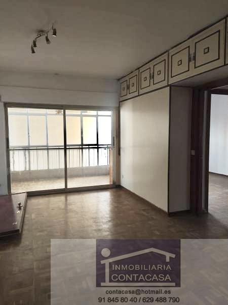 For sale of flat in Madrid