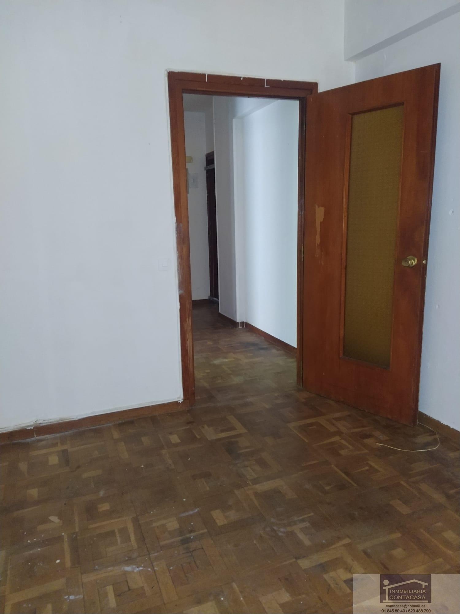 For sale of flat in Madrid