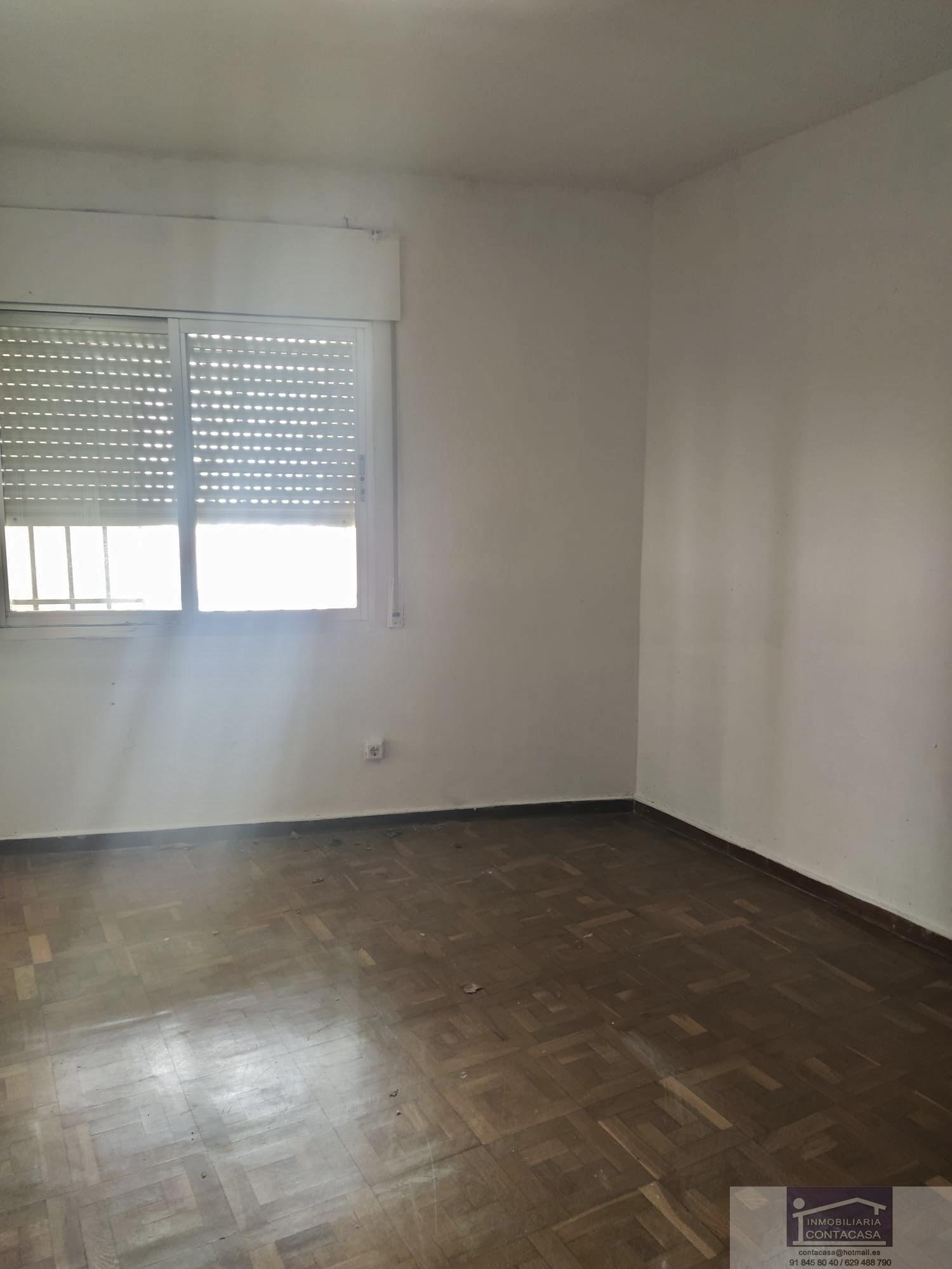 For sale of flat in Madrid