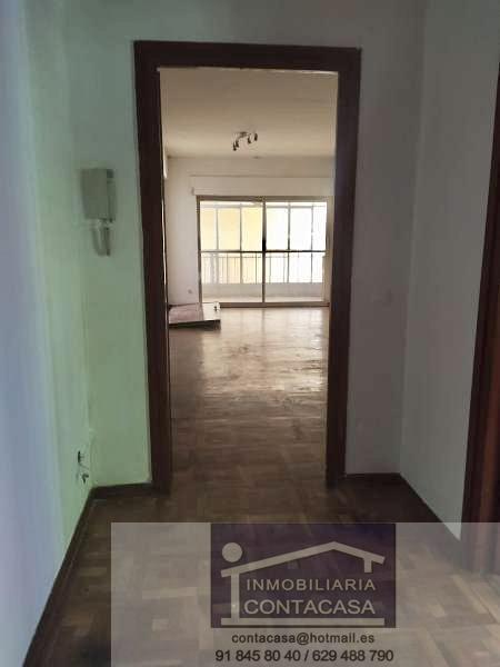 For sale of flat in Madrid