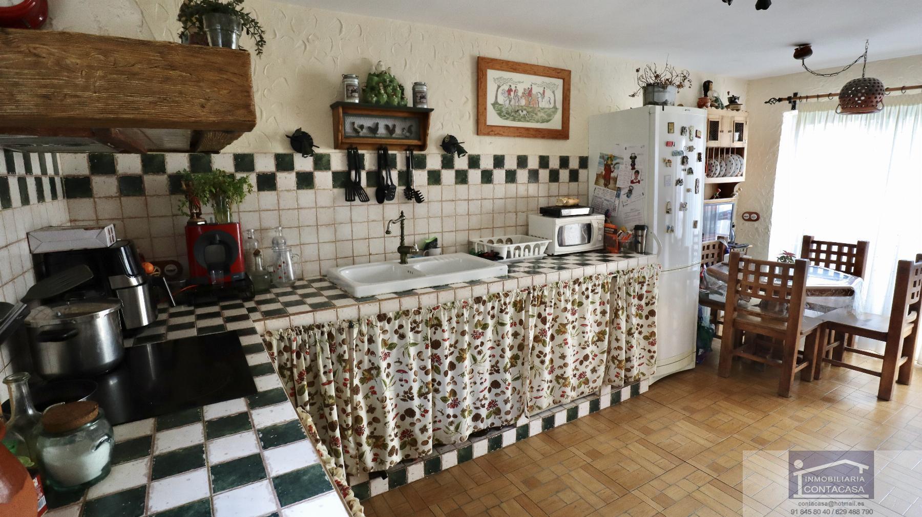 For sale of chalet in Guadalix de la Sierra