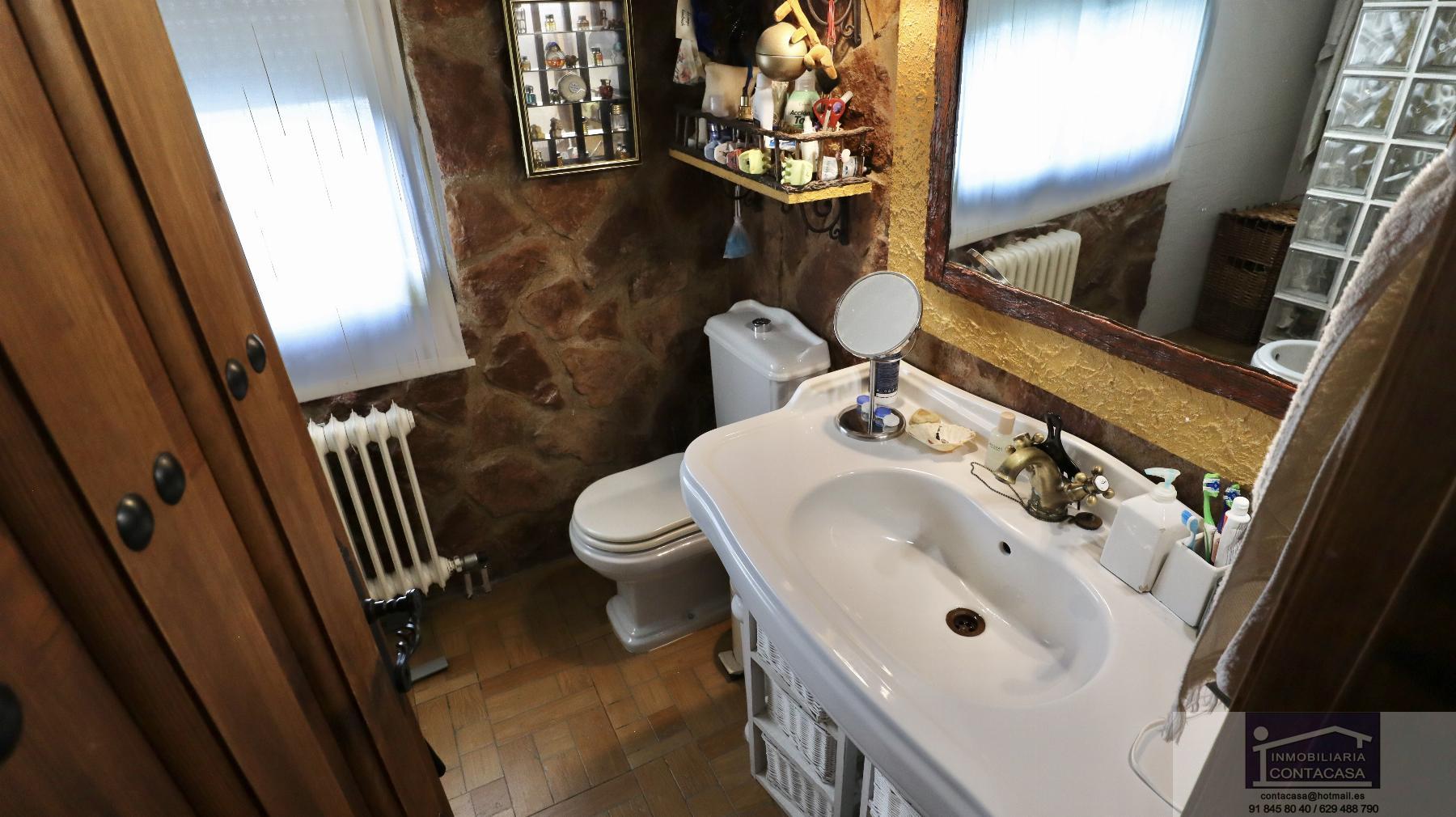 For sale of chalet in Guadalix de la Sierra