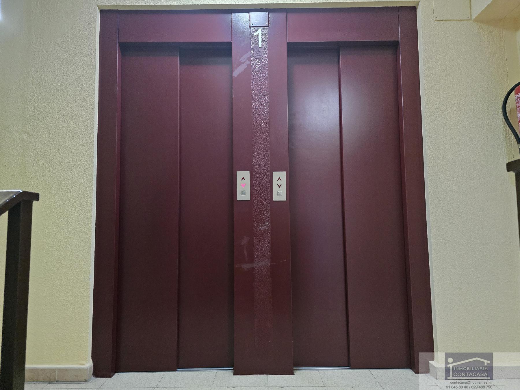 For sale of flat in Madrid