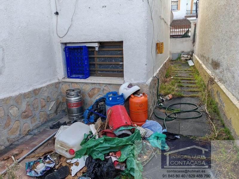 For sale of chalet in Madrid