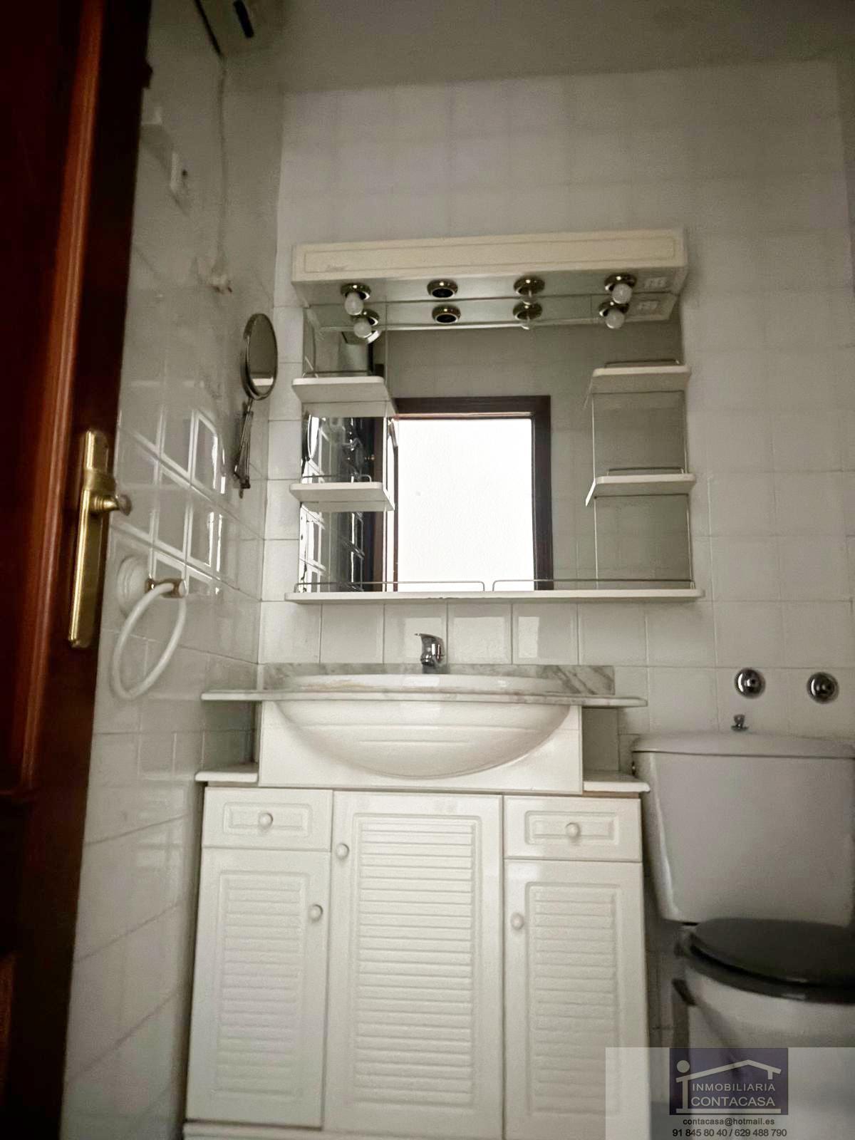 For sale of flat in Madrid