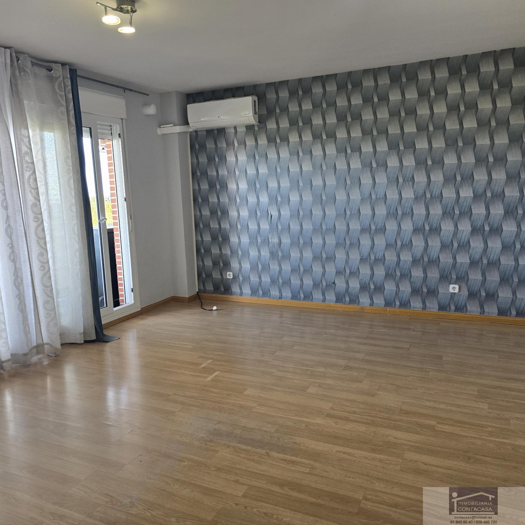 For sale of flat in Colmenar Viejo