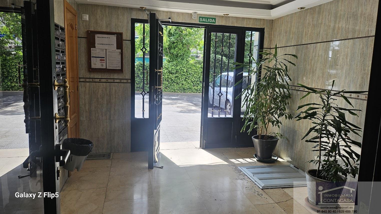 For sale of flat in Coslada