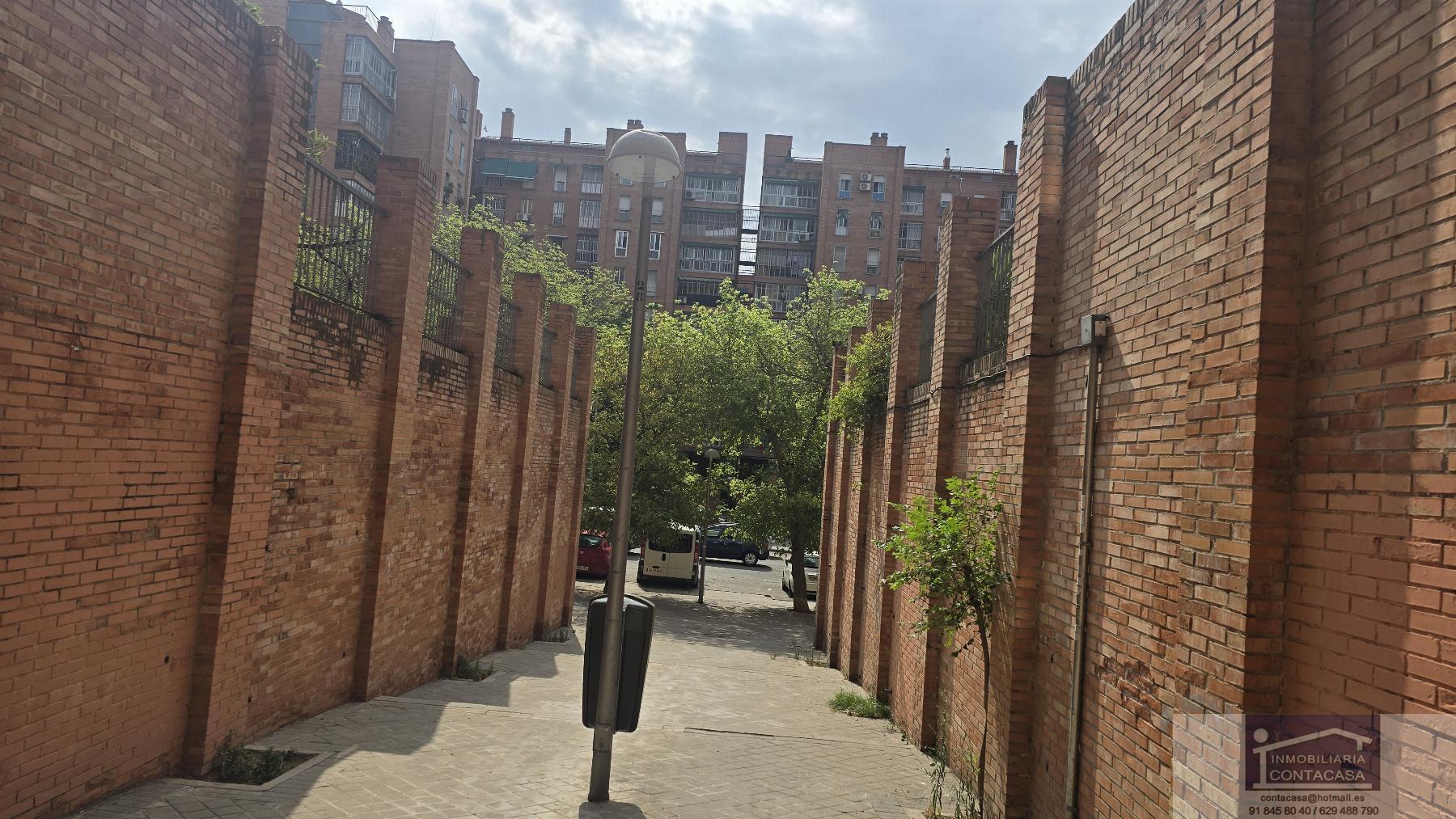 For sale of flat in Madrid