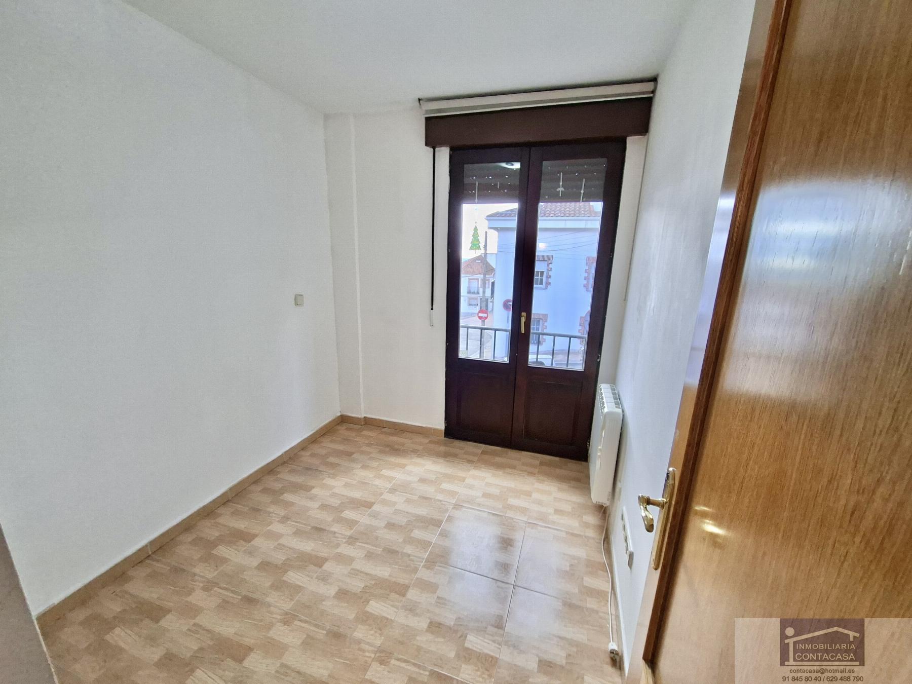 For sale of flat in Colmenar Viejo