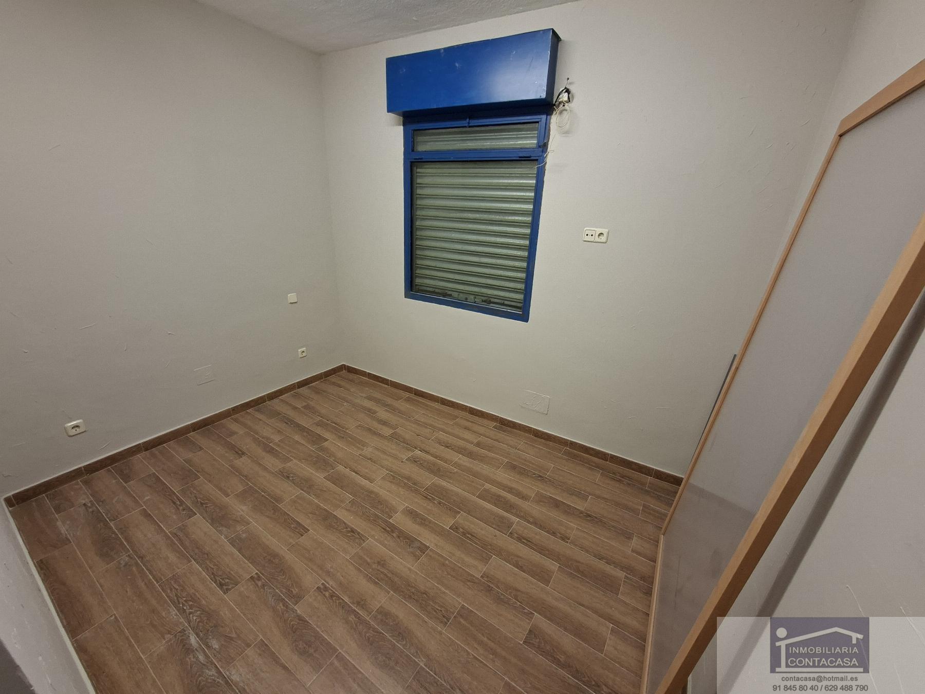 For sale of premises in Colmenar Viejo