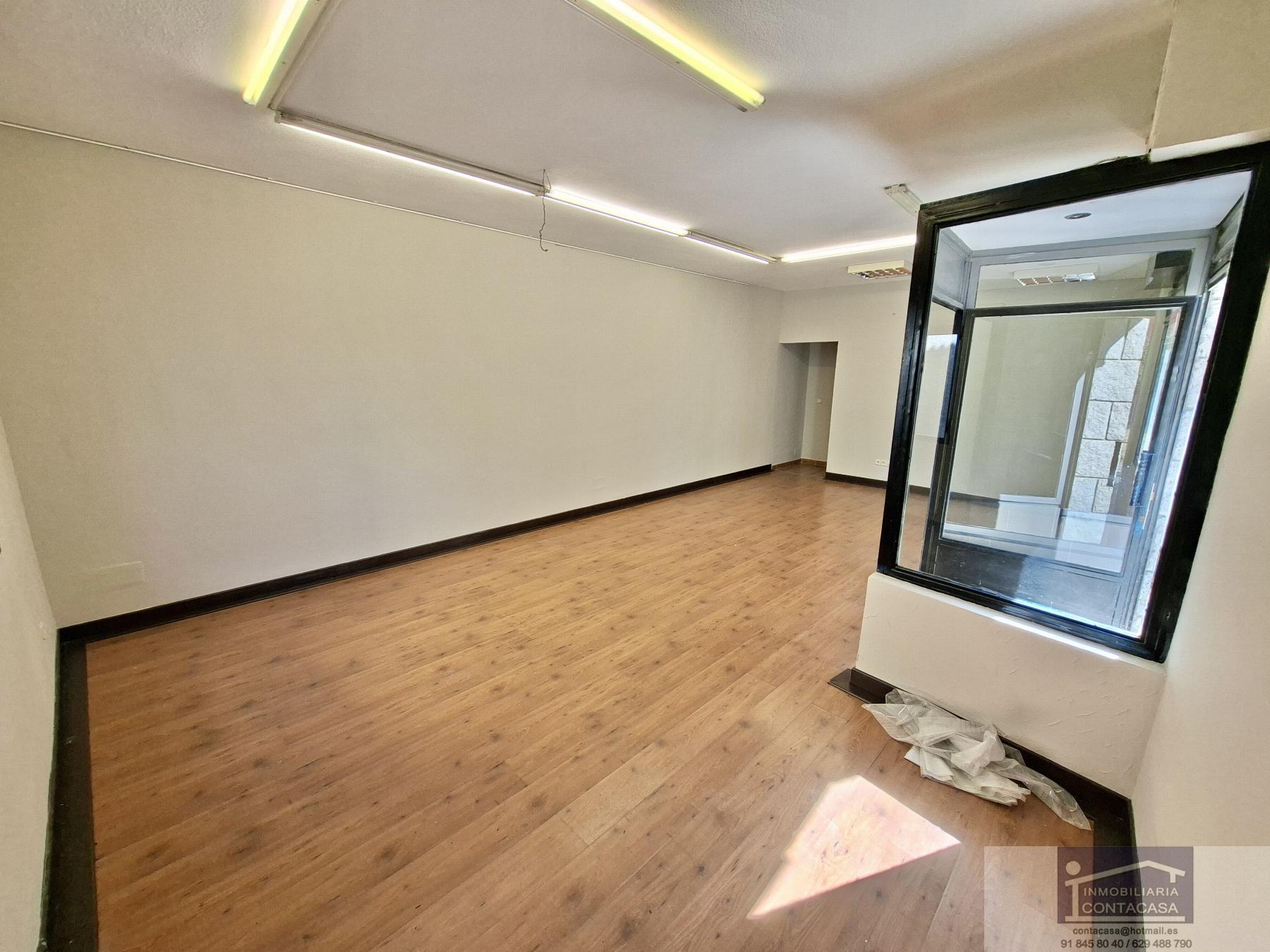 For sale of premises in Colmenar Viejo