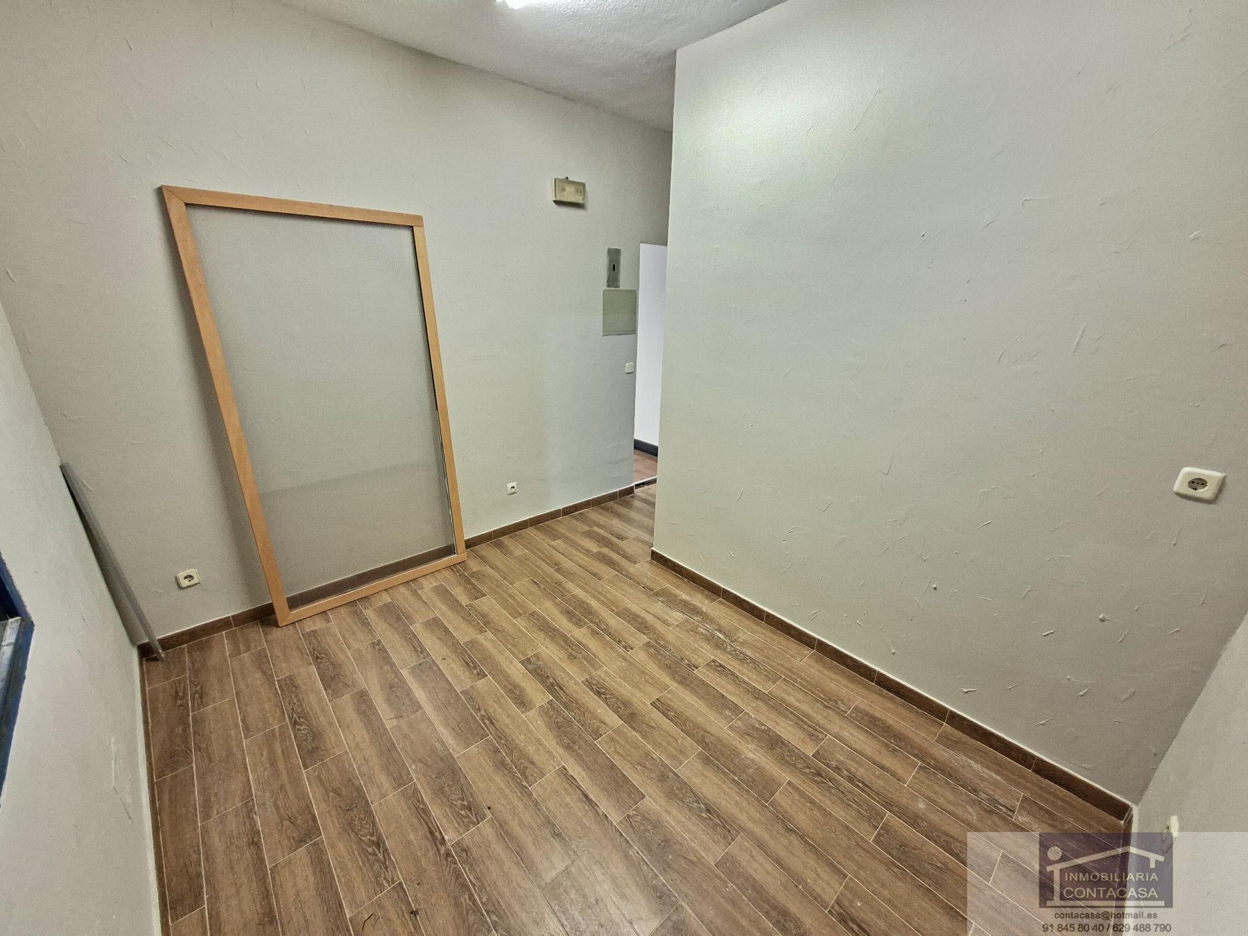 For sale of premises in Colmenar Viejo