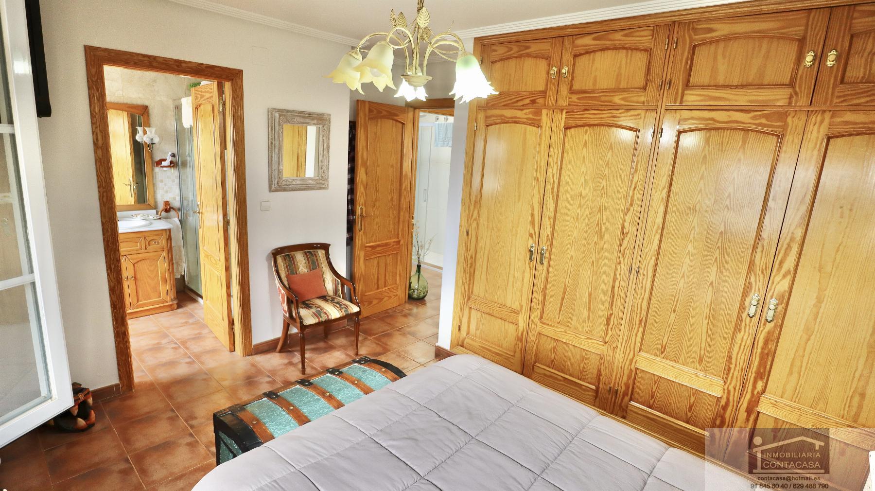 Venta de chalet en Miraflores de la Sierra