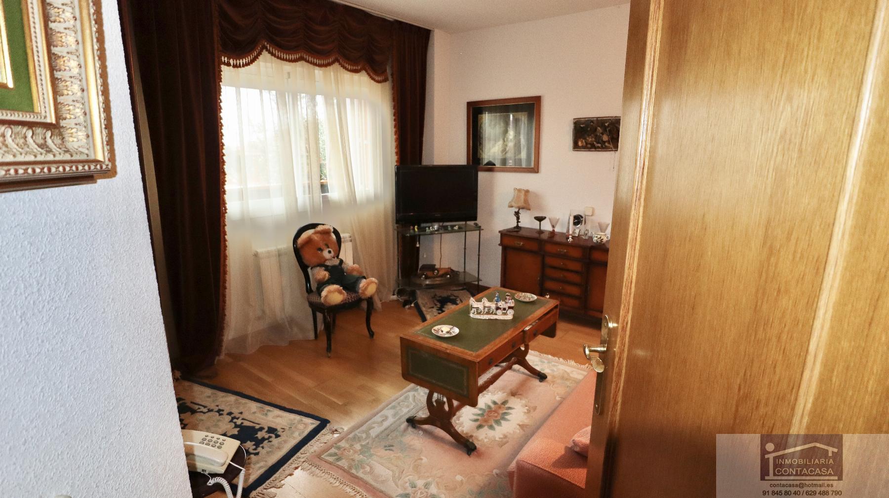 For sale of chalet in Miraflores de la Sierra