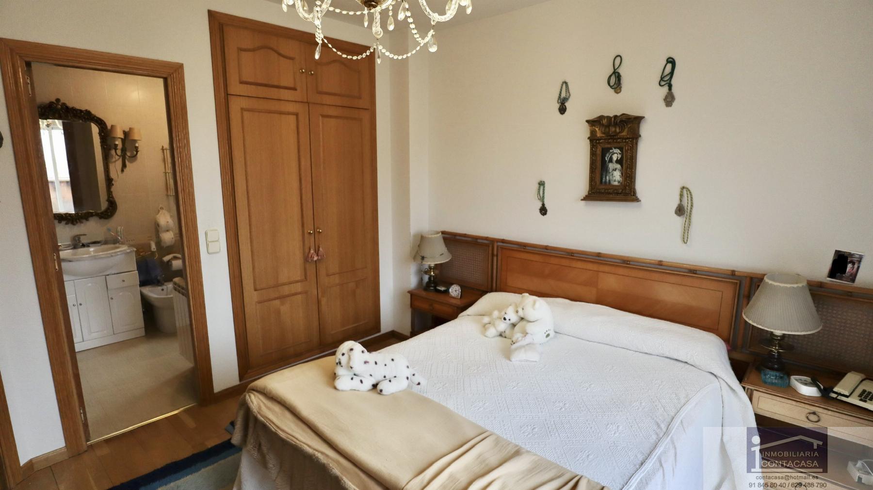 For sale of chalet in Miraflores de la Sierra