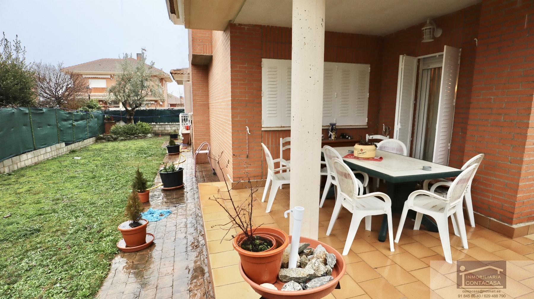 For sale of chalet in Miraflores de la Sierra