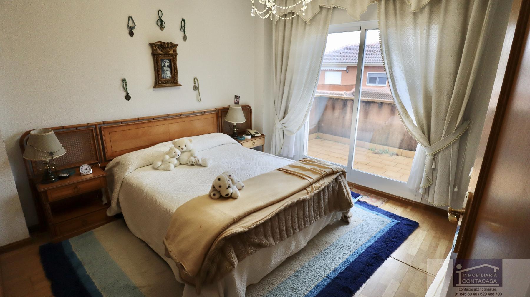 For sale of chalet in Miraflores de la Sierra