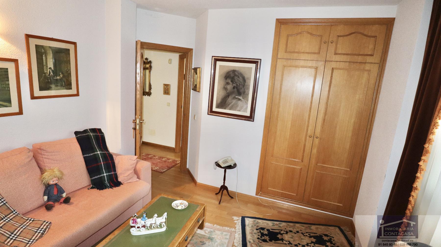 For sale of chalet in Miraflores de la Sierra