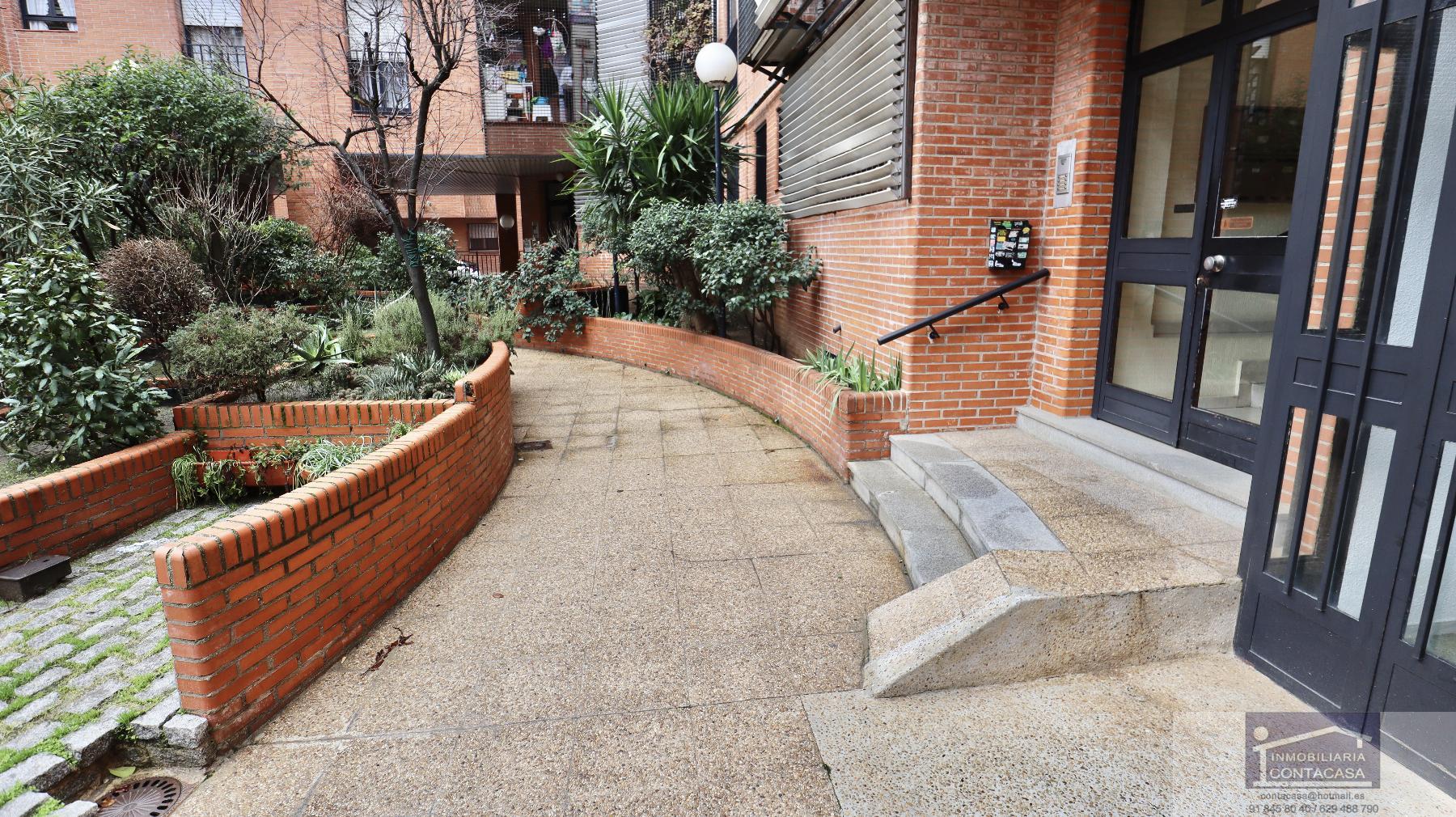 For sale of flat in Madrid