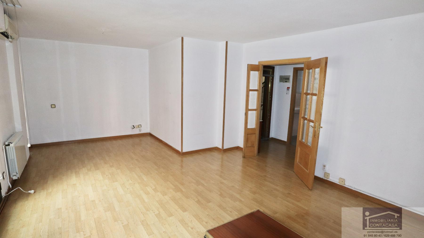 For sale of flat in Madrid