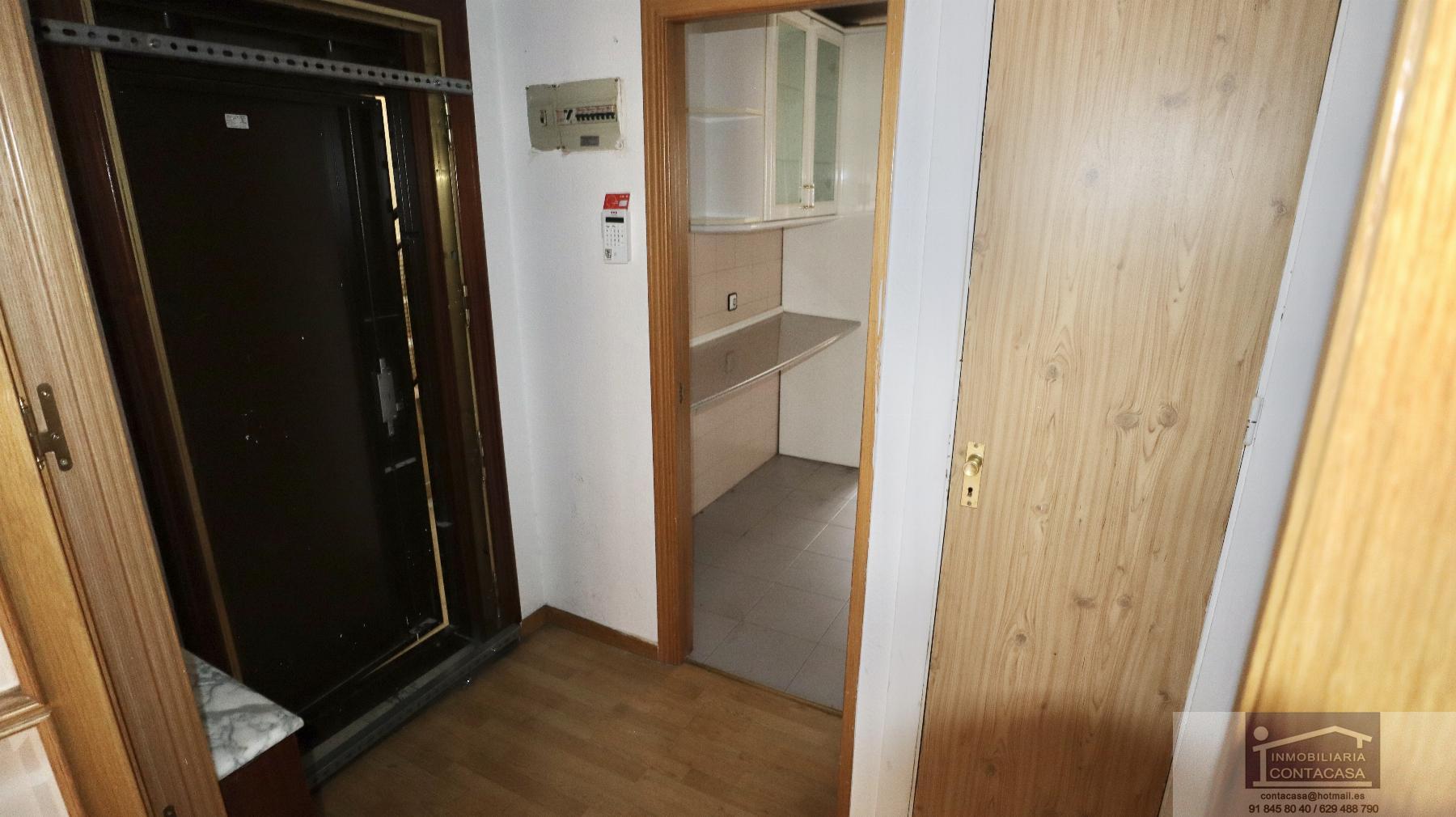 For sale of flat in Madrid