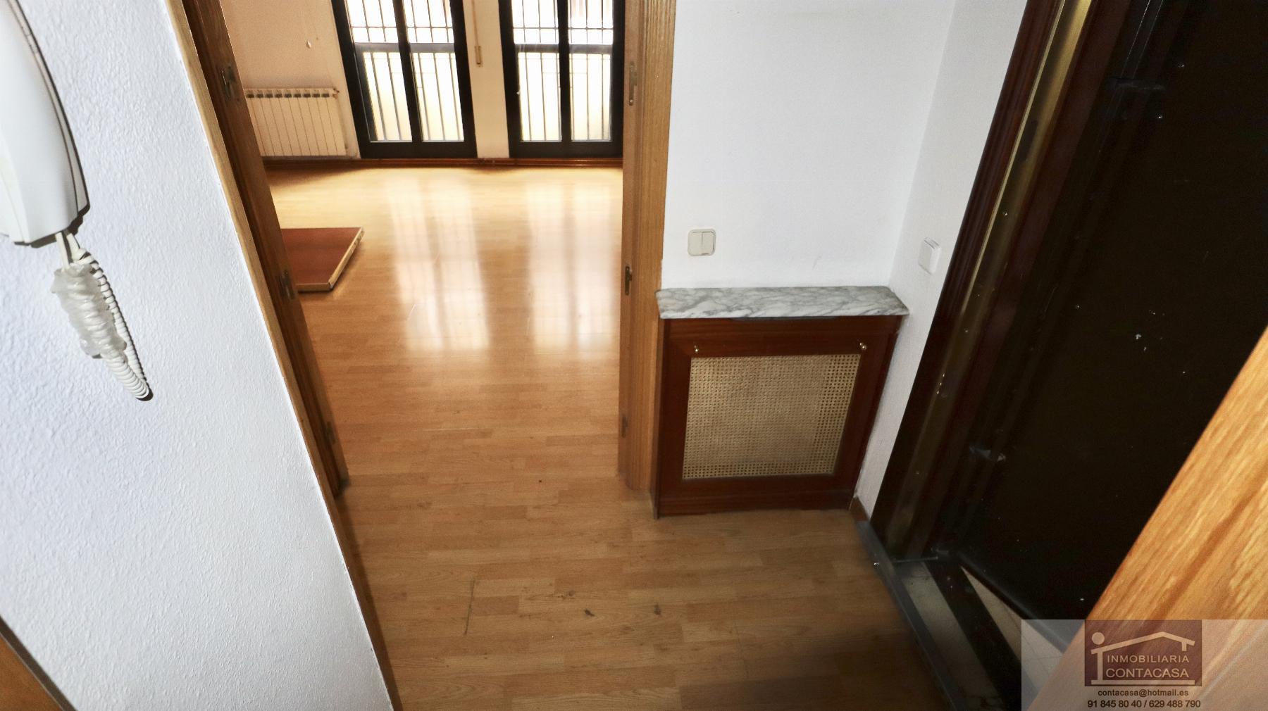 For sale of flat in Madrid