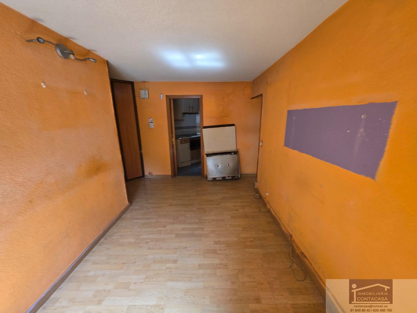 For sale of flat in Madrid
