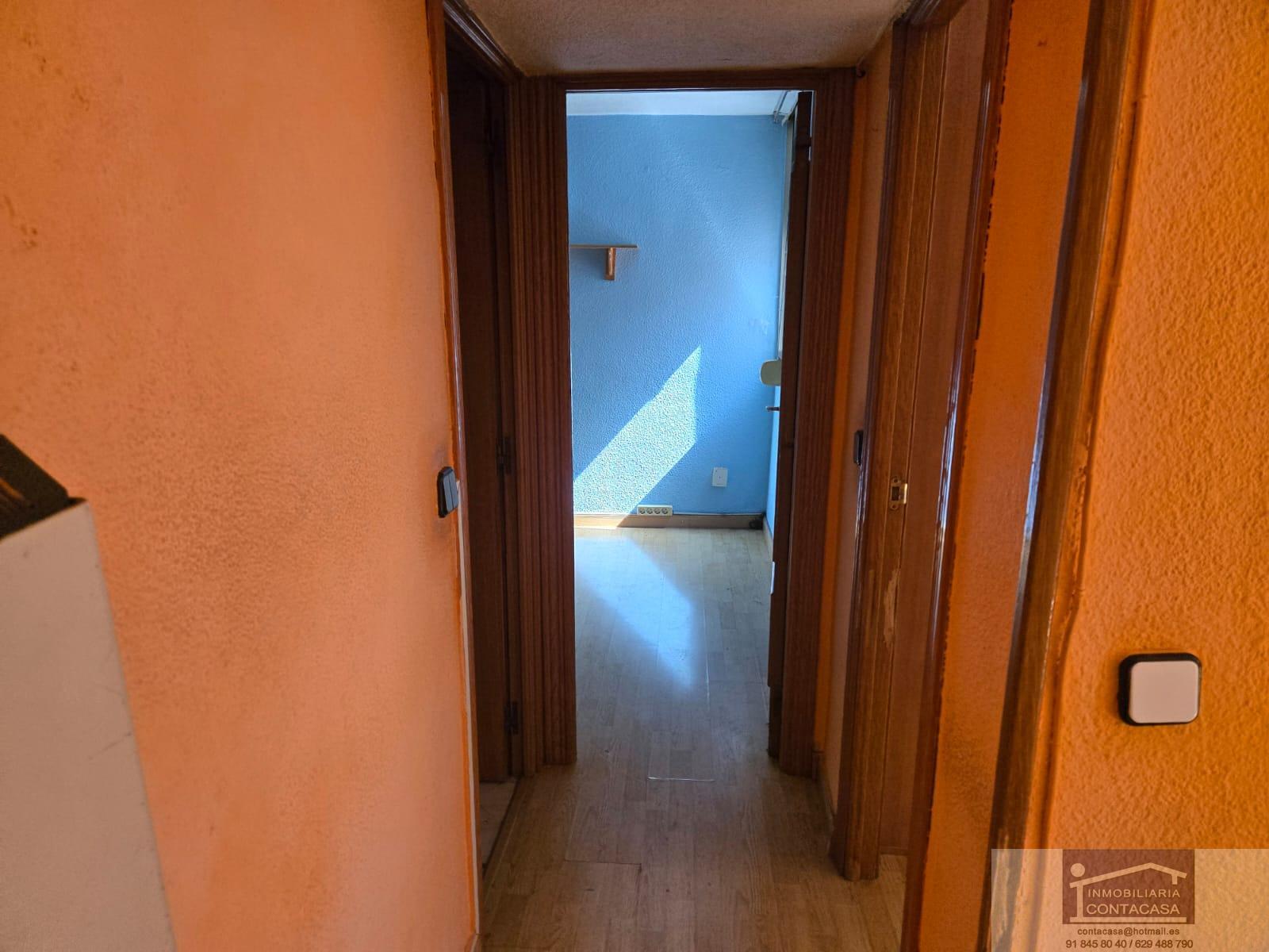 For sale of flat in Madrid