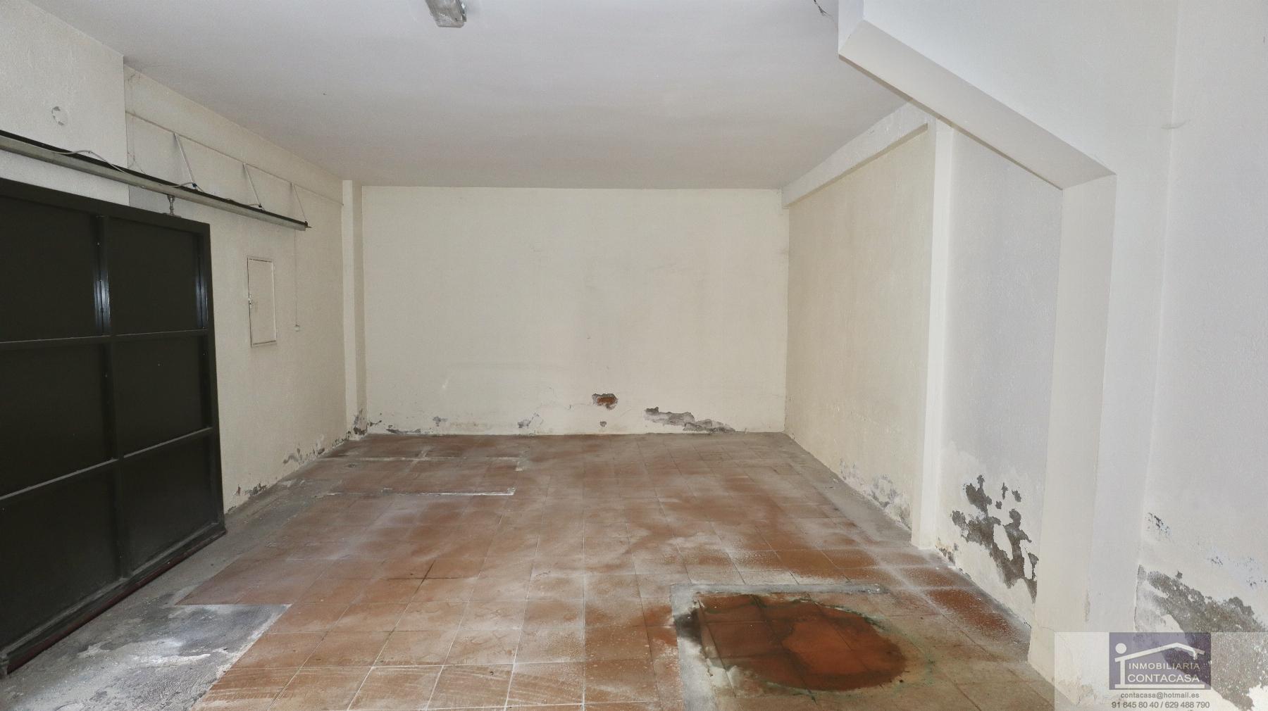 For sale of premises in Colmenar Viejo