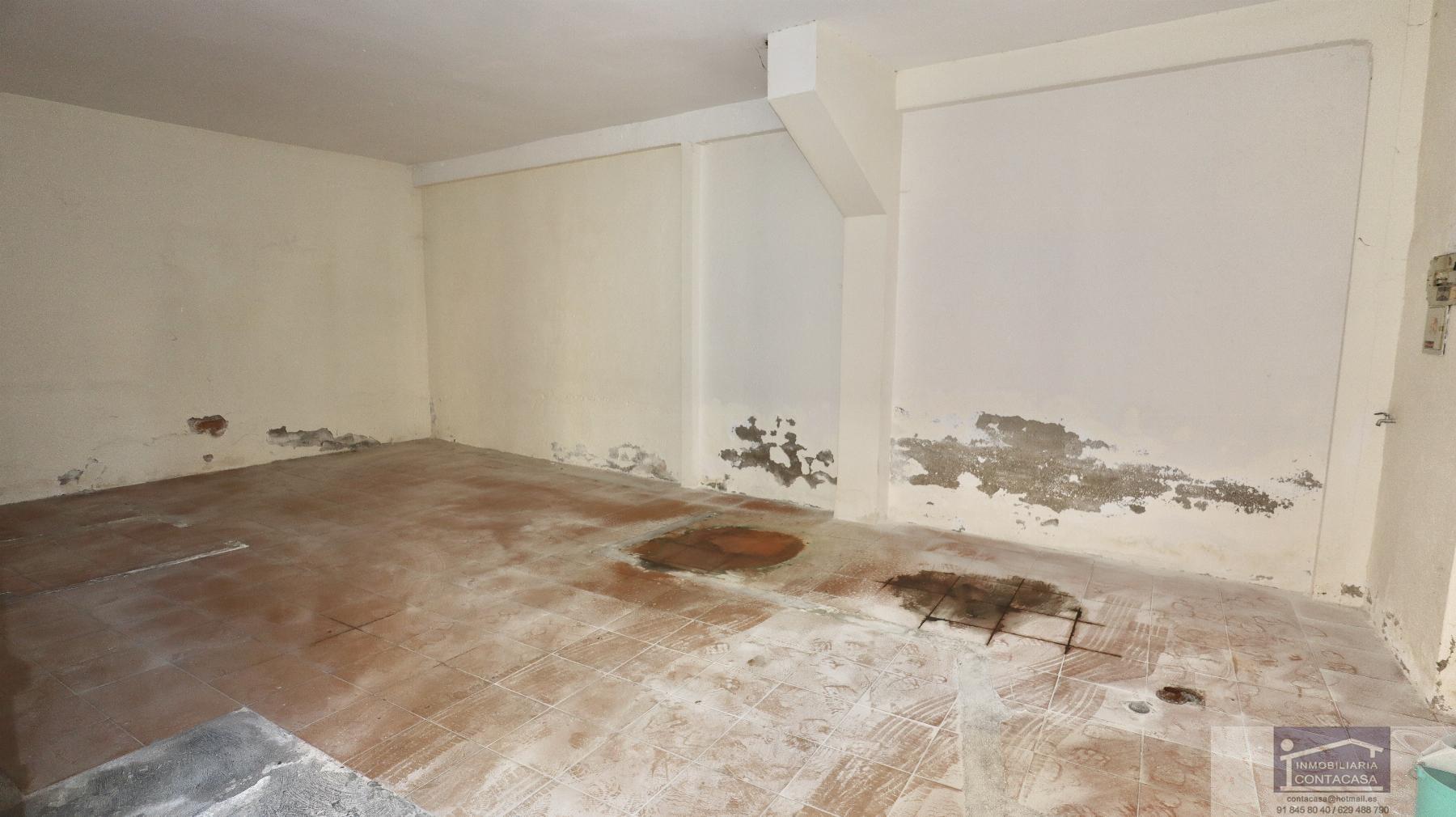For sale of premises in Colmenar Viejo