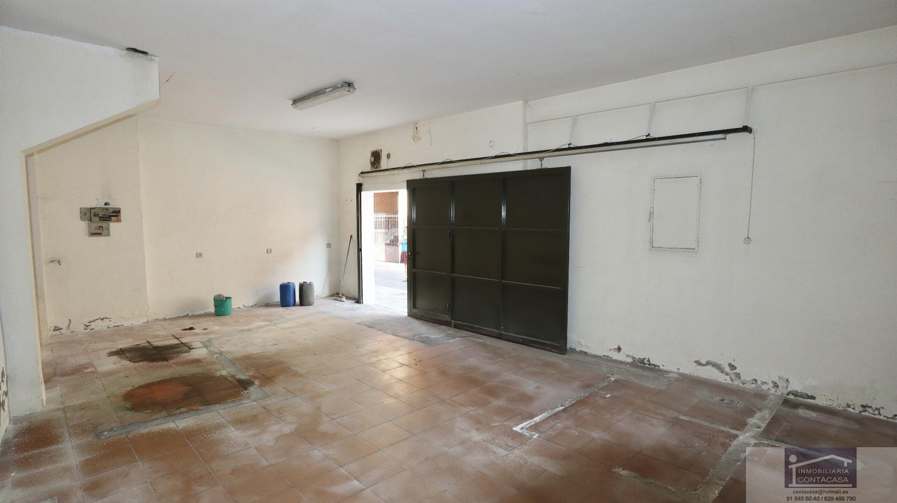 For sale of premises in Colmenar Viejo
