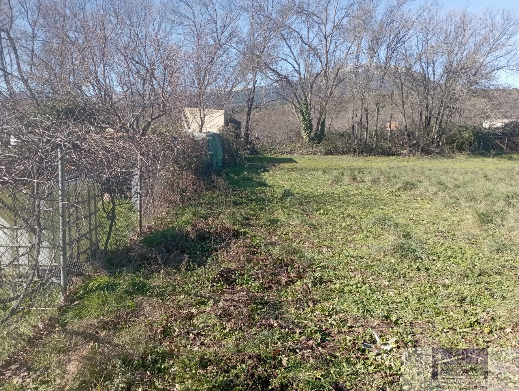 Venta de finca rústica en Miraflores de la Sierra
