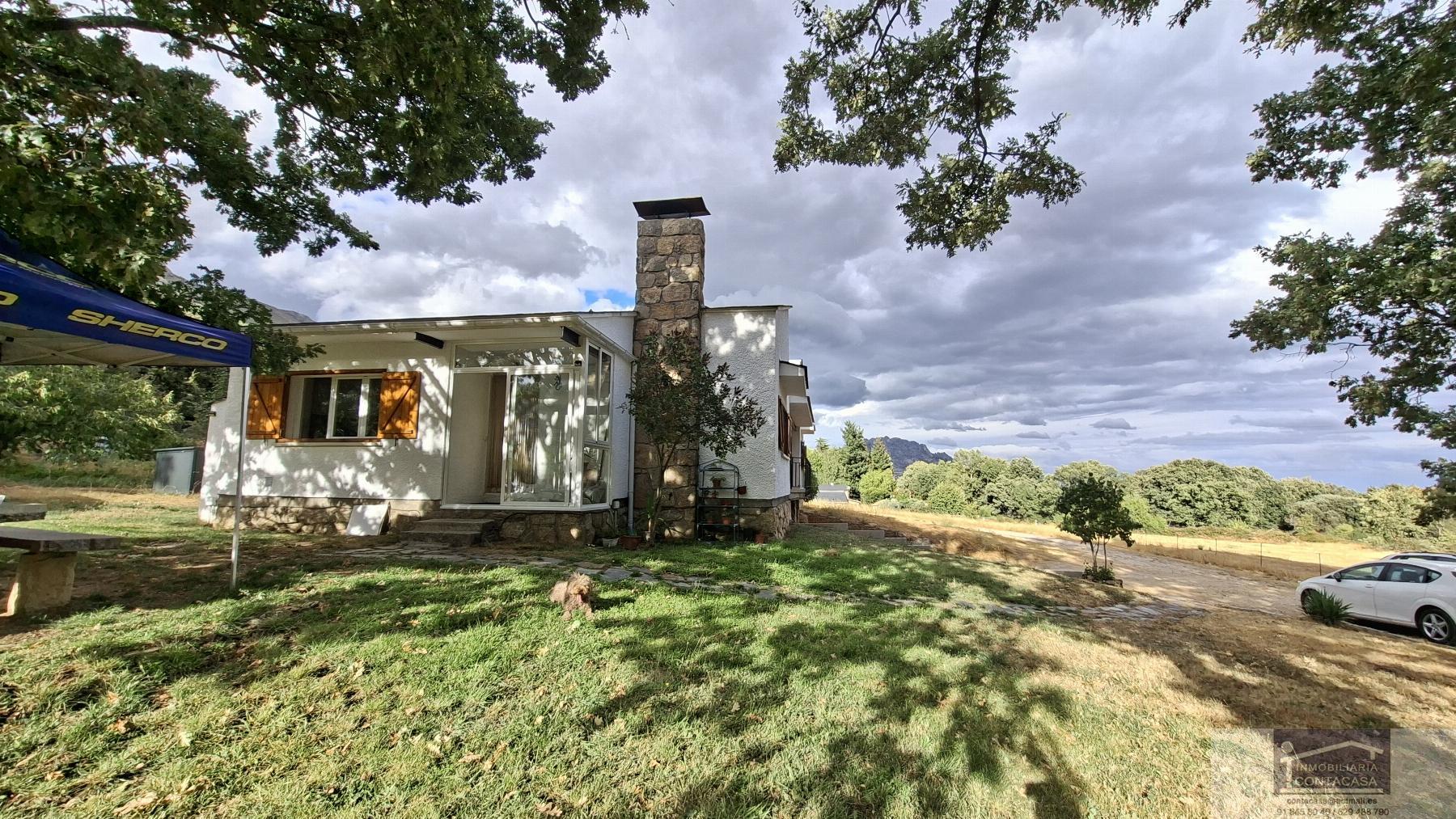 For sale of house in Bustarviejo