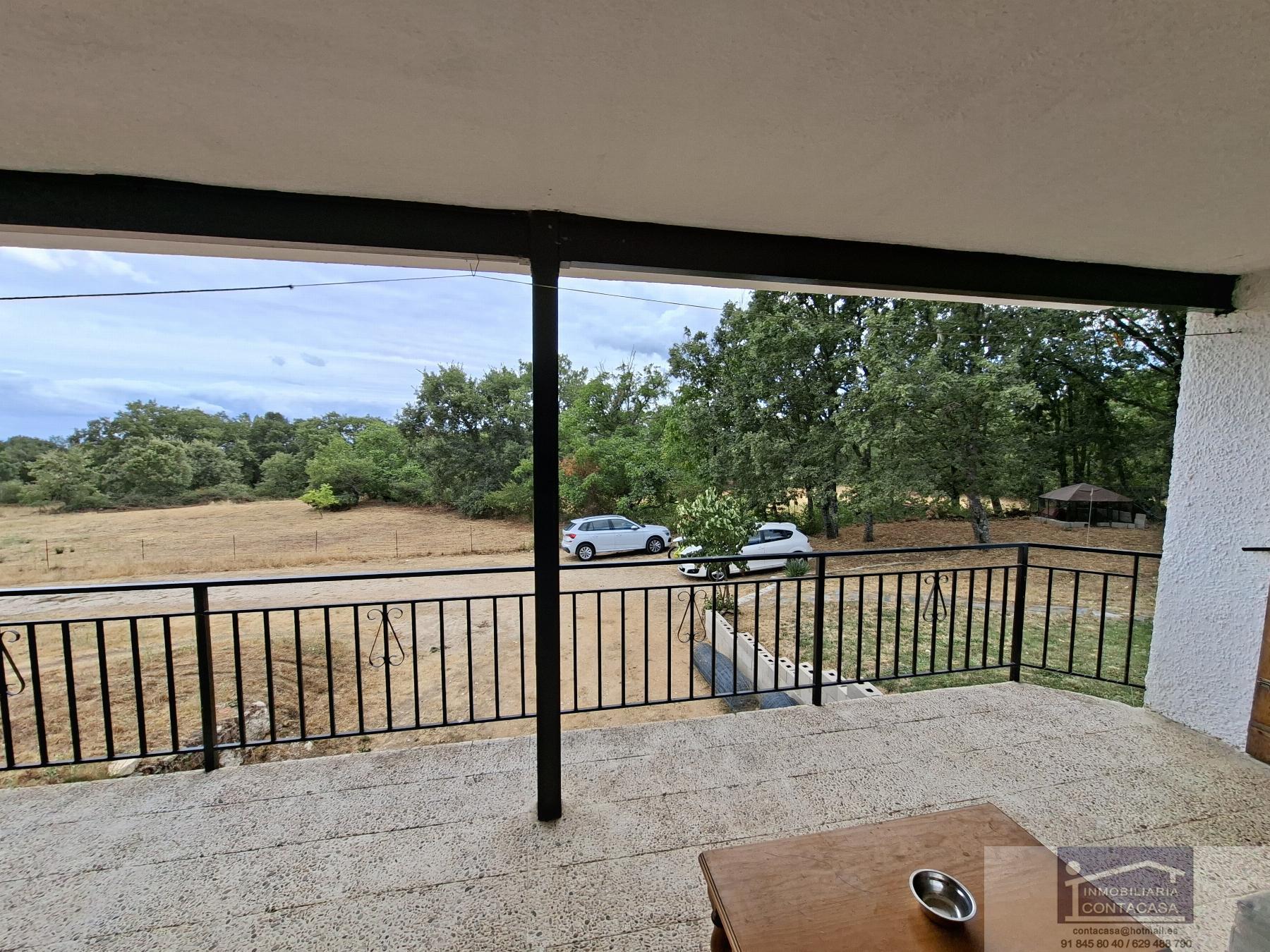 For sale of house in Bustarviejo