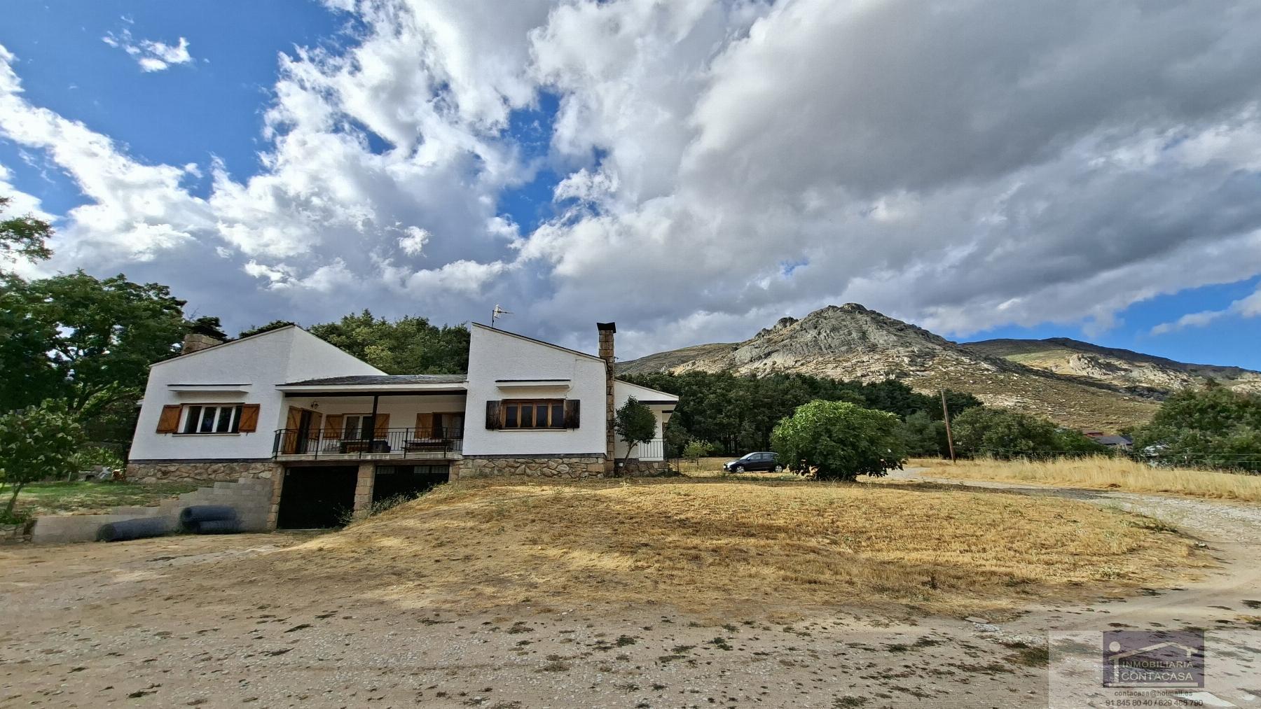 For sale of house in Bustarviejo