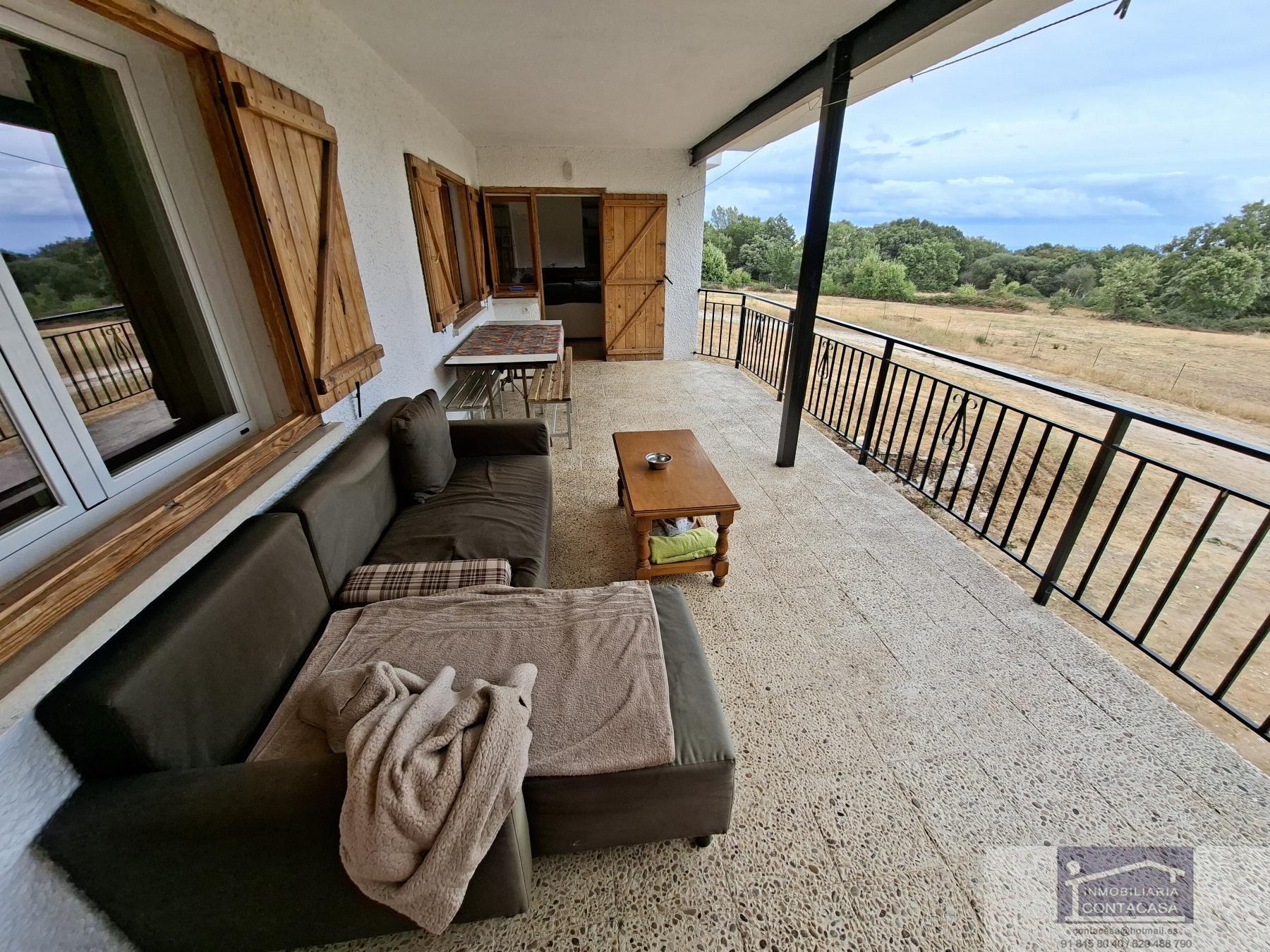 For sale of house in Bustarviejo