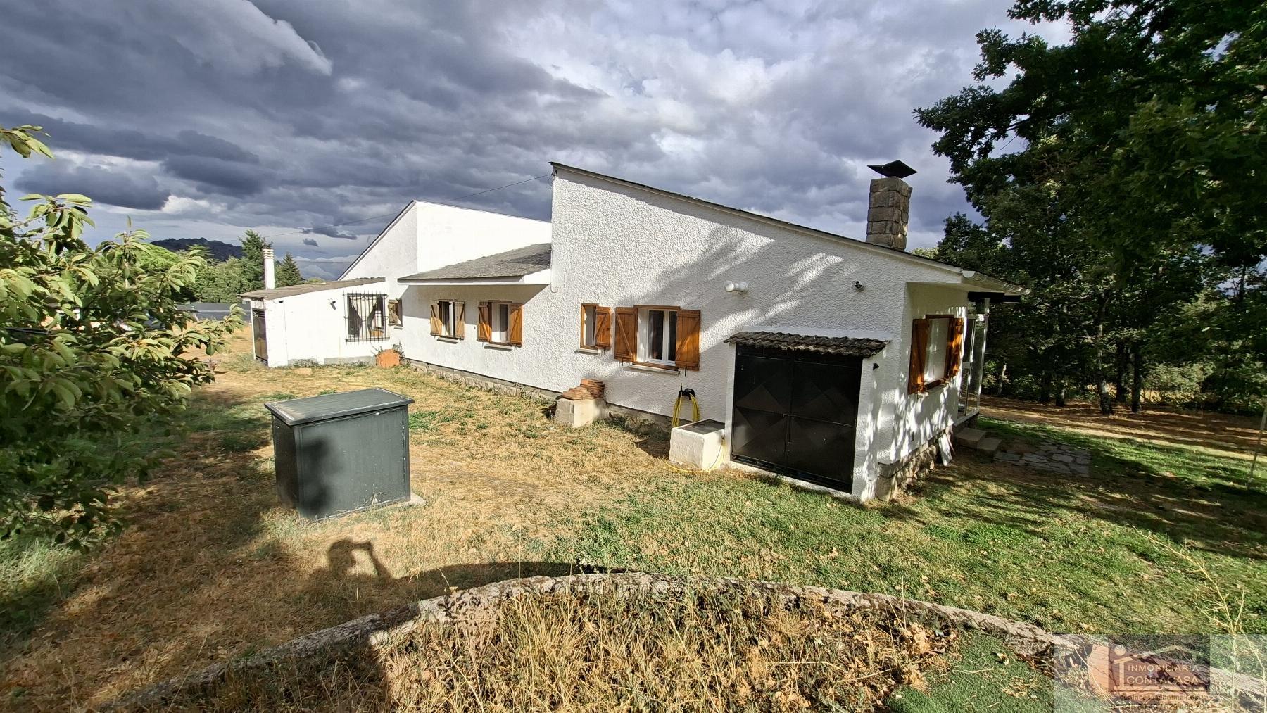 For sale of house in Bustarviejo