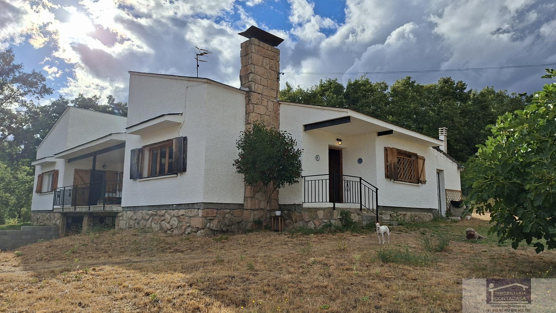For sale of house in Bustarviejo