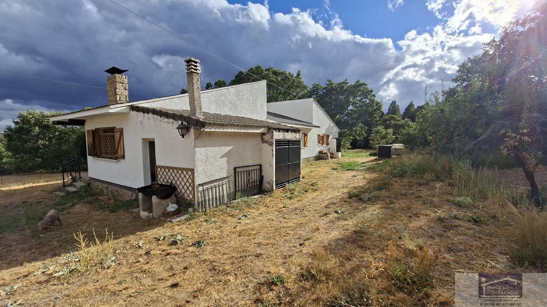 For sale of house in Bustarviejo