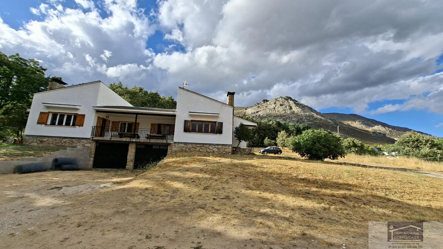 For sale of house in Bustarviejo