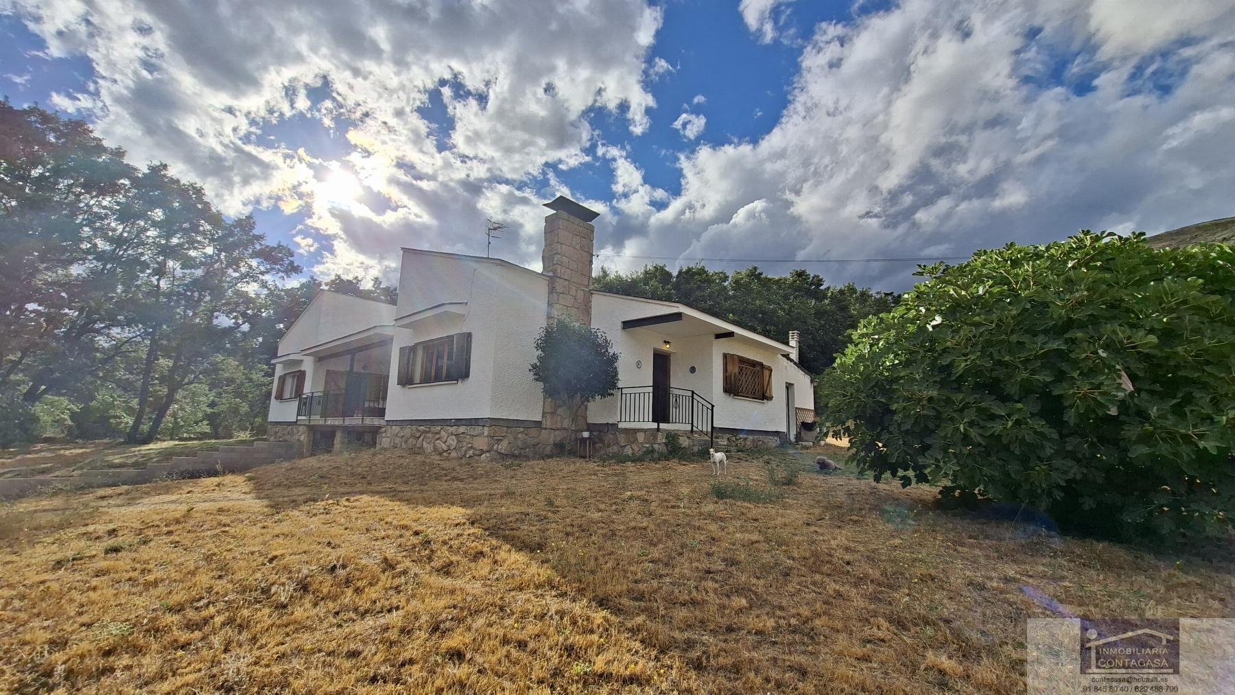 For sale of house in Bustarviejo