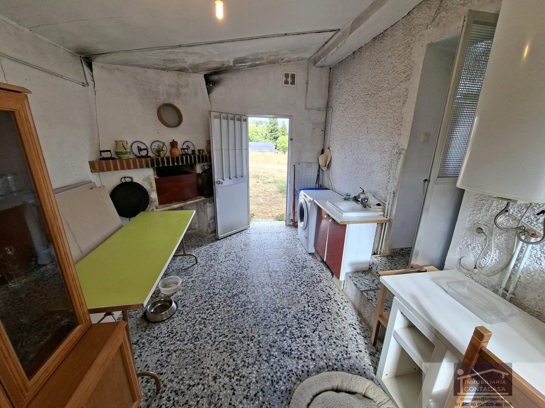For sale of house in Bustarviejo