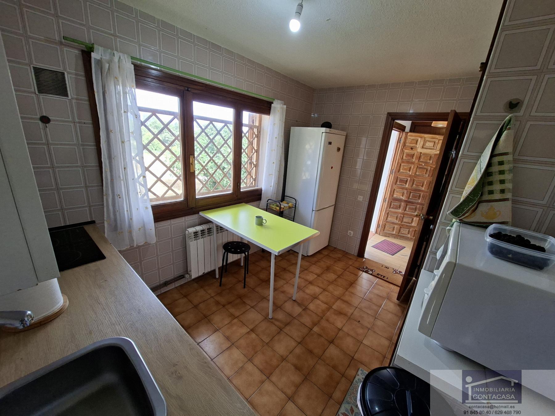 For sale of house in Bustarviejo