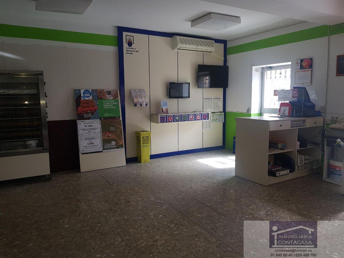 For rent of commercial in Navalafuente